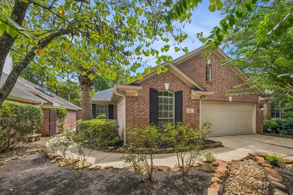 71 W Honey Grove Place, The Woodlands, TX 77382