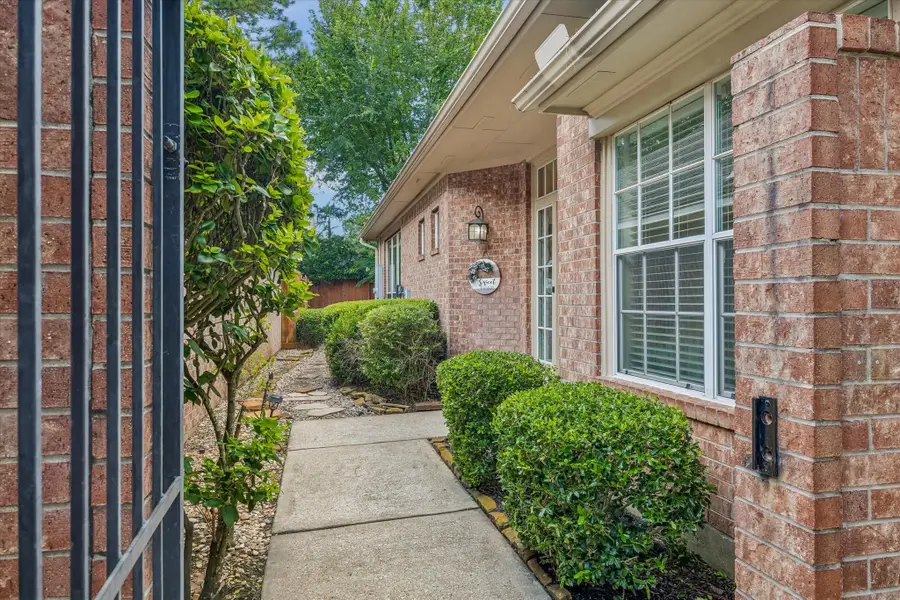 71 W Honey Grove Place, The Woodlands, TX 77382 - #3
