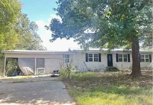 20 County Road 3330, Mt Pleasant, TX 75455