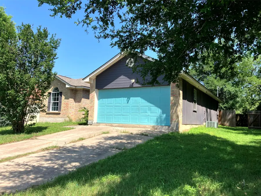 193 Oak River Drive, Cedar Creek, TX 78612 - Image #2