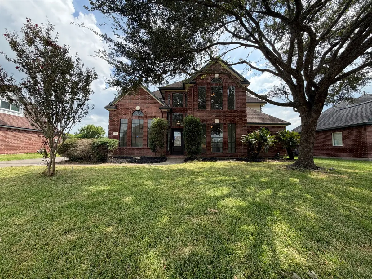 201 Rosemary Lane, Lake Jackson, TX 77566 - #1
