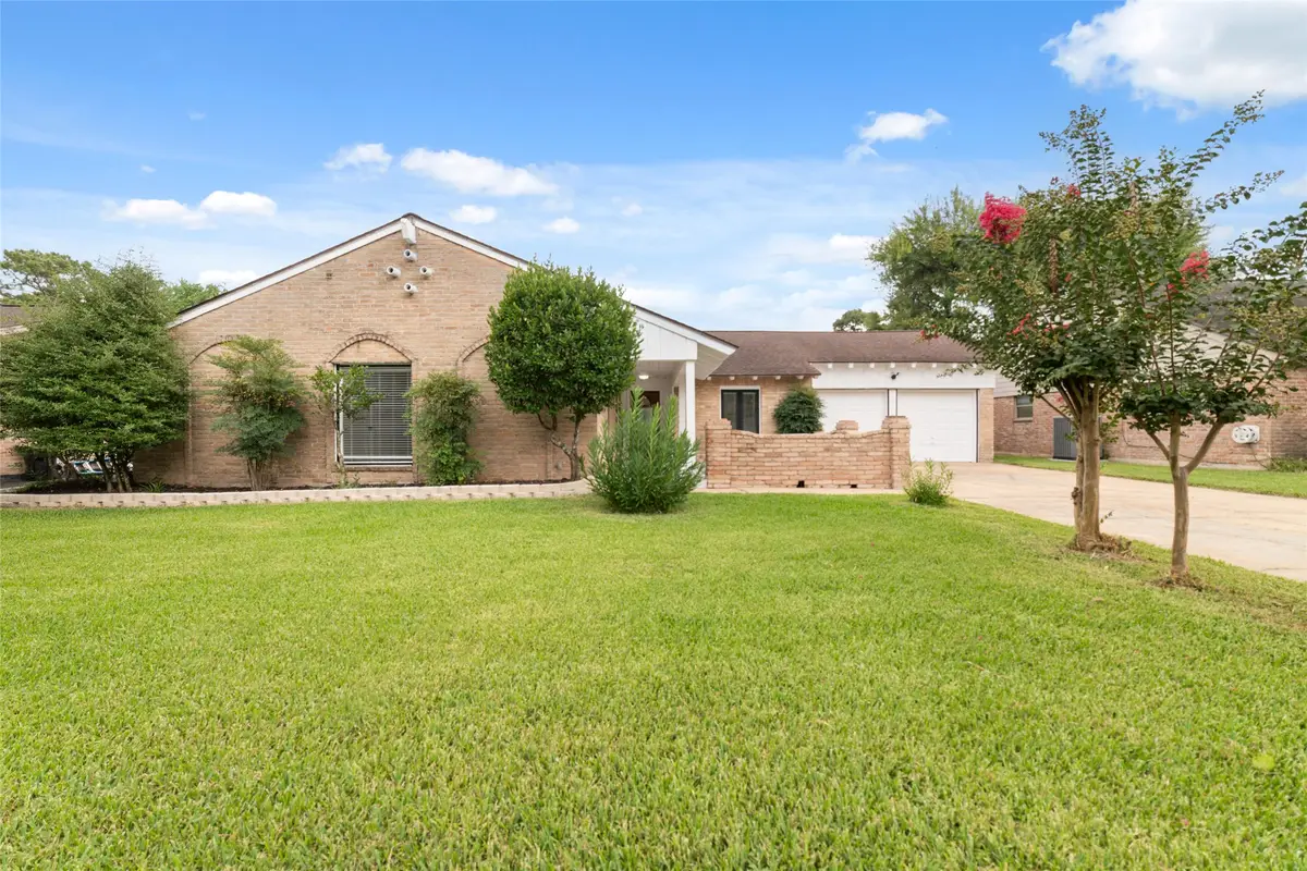11411 Ash Creek Drive, Houston, TX 77043 - Image #1