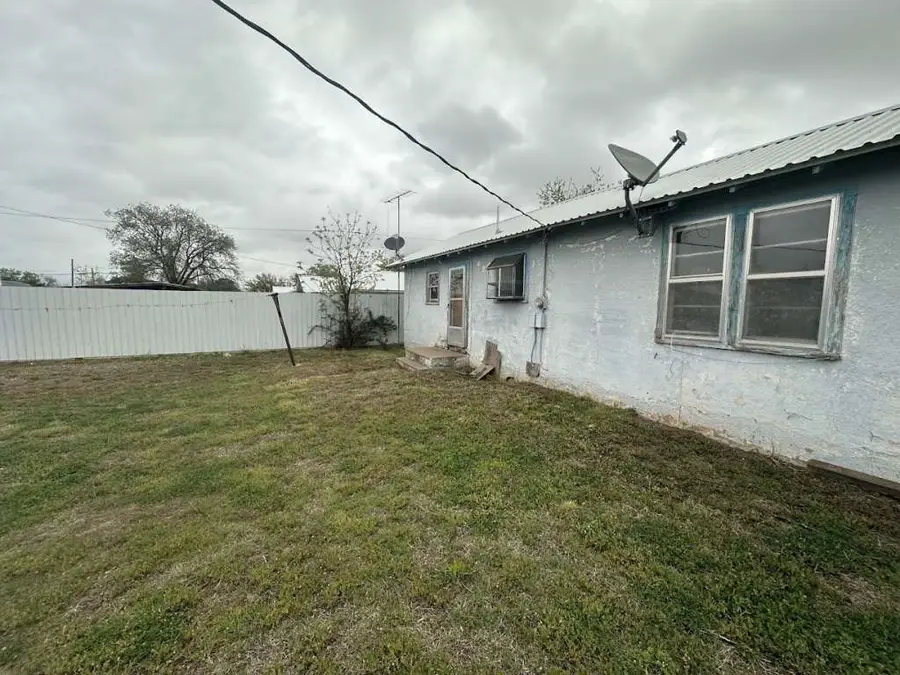 1709 E 2nd Street, Petersburg, TX 79250 - Image #3