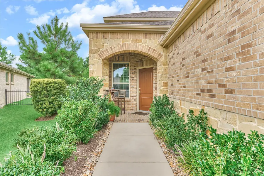 128 Caspian Way, The Woodlands, TX 77382 - Image #2