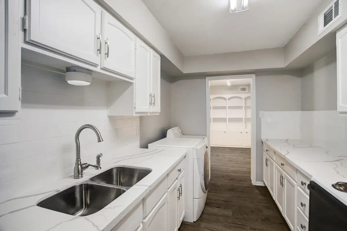 353 N Post Oak Lane Lane #819, Houston, TX 77024 - Image #1