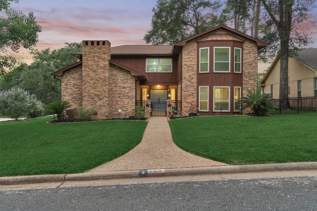 660 Hillcrest Drive, Huntsville, TX 77340 - #1