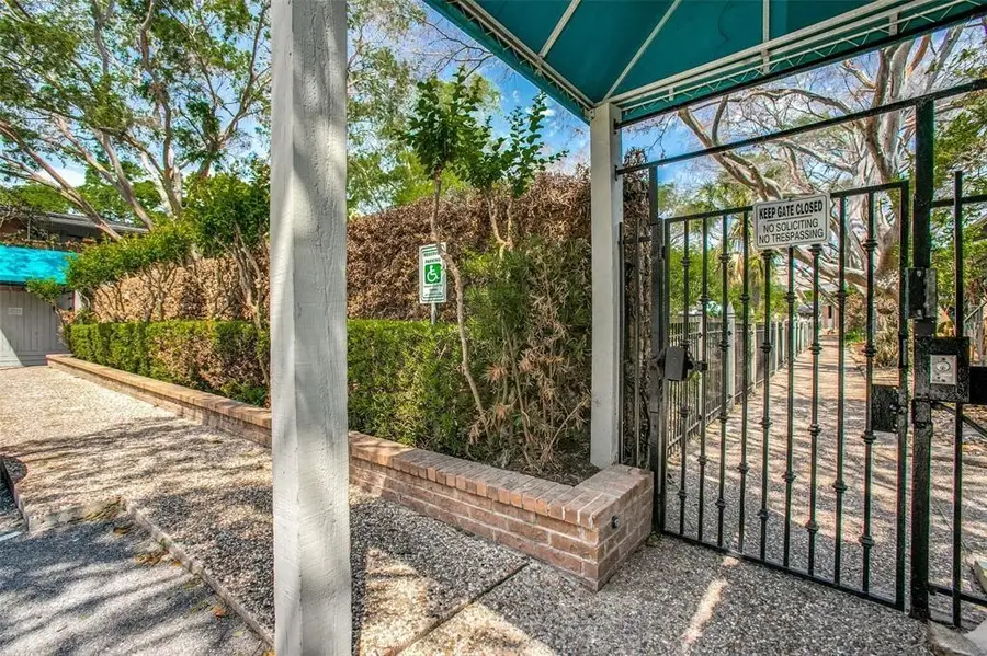 3938 W Alabama Street #8, Houston, TX 77027 - #2