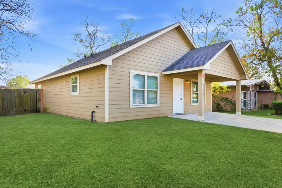 9334 Laura Koppe Road, Houston, TX 77078 - Image #2