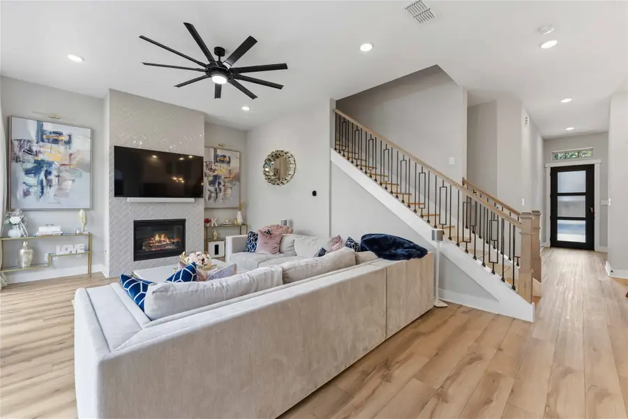 1717 Lindsey Ridge Drive, Houston, TX 77055 - Image #3