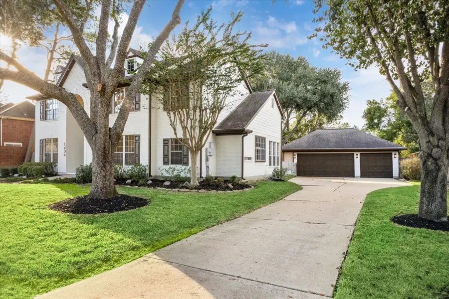 1404 Blueberry Lane, Friendswood, TX 77546 - Image #2