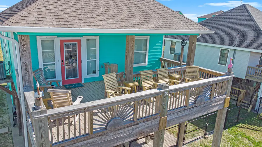 960 B Palmetto Drive, Crystal Beach, TX 77650 - #2