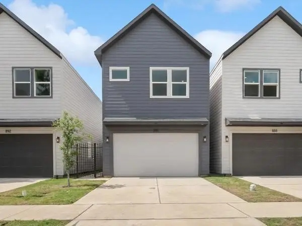 890 Paul Quinn St, Houston, TX 77091