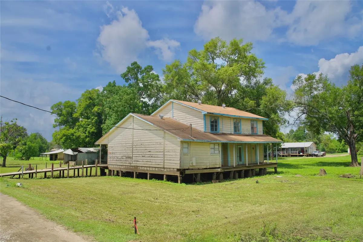 165 Willow Oak Drive, Trinity, TX 75862 - Image #1