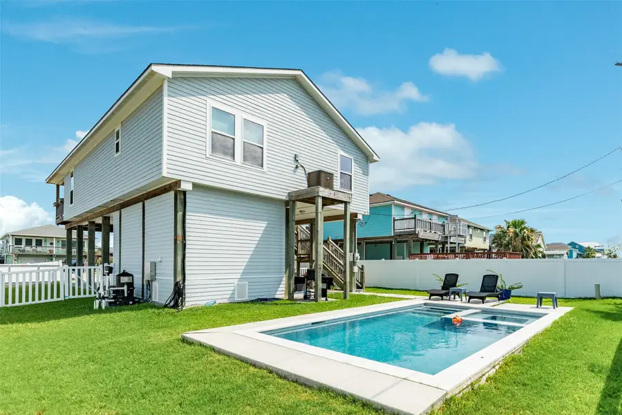 16547 Jolly Roger Road, Jamaica Beach, TX 77554 - Image #3