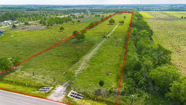 11515 Fm 686, Dayton, TX 77535