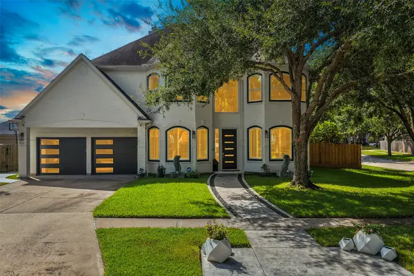 10934 Keystone Fairway Drive, Houston, TX 77095