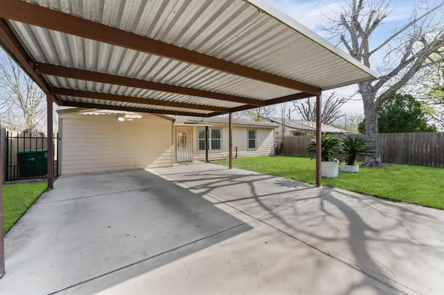 5231 Lyndhurst Drive, Houston, TX 77033 - #2