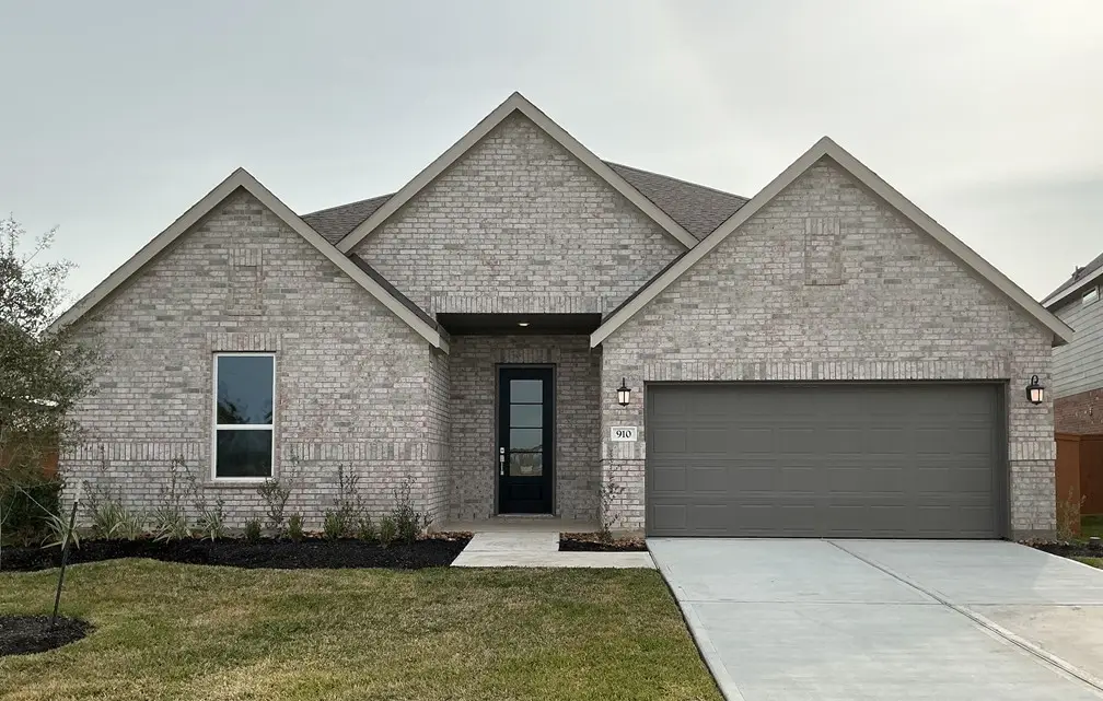 910 Blue Stone Drive, Beasley, TX 77417 - Image #1