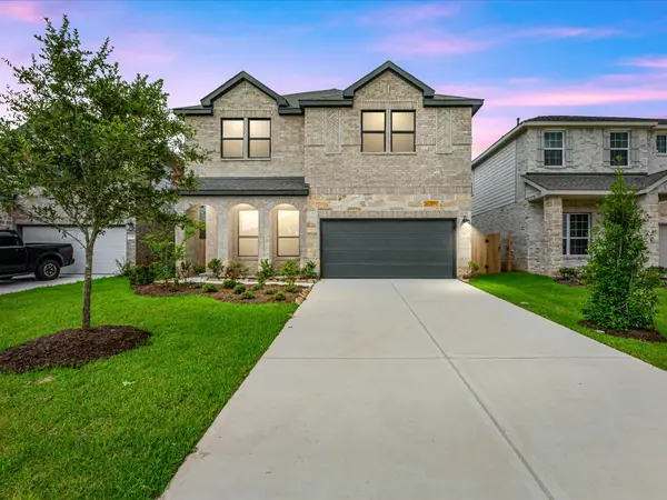 313 Redbud Ridge Drive, Brookshire, TX 77423