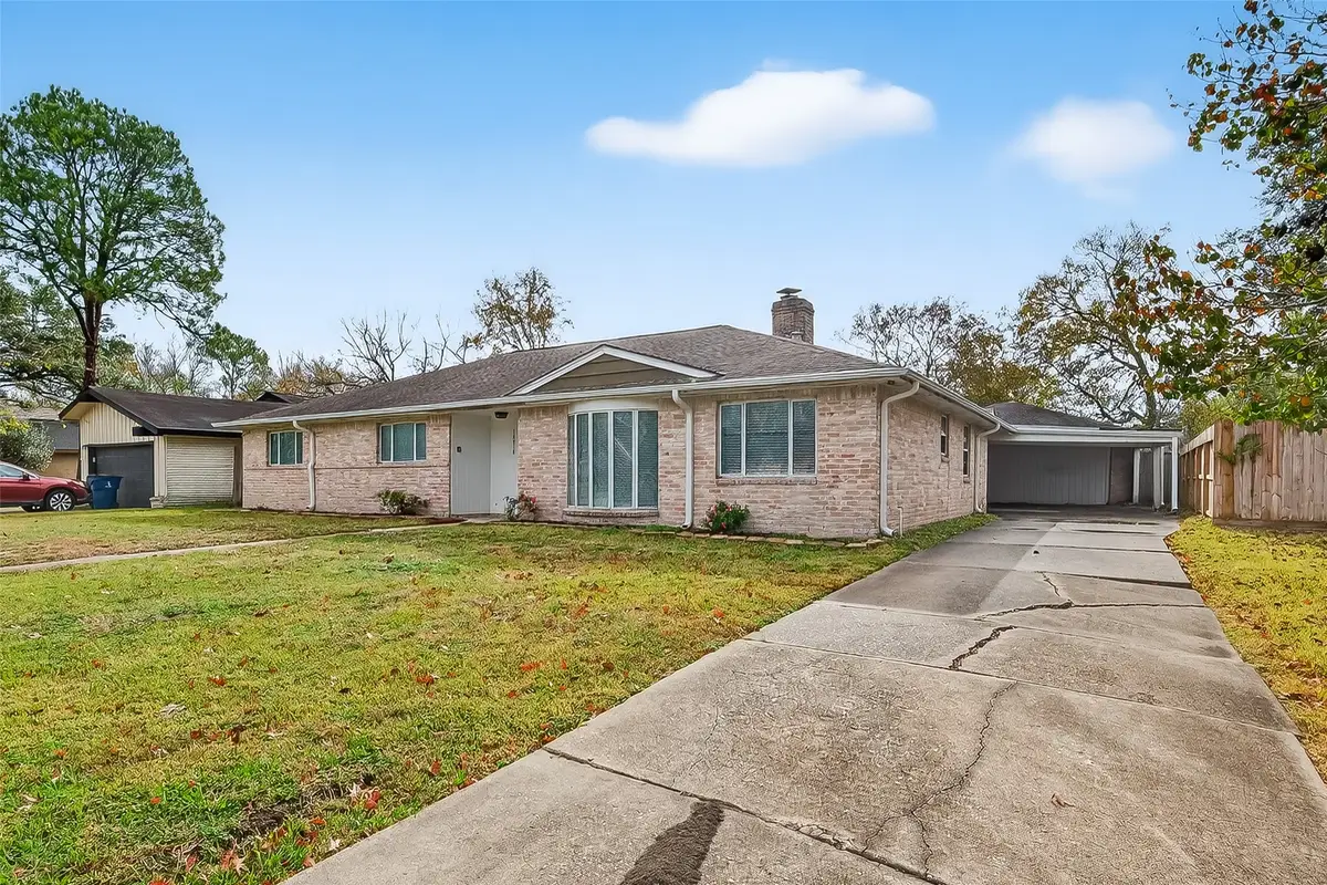 16918 Townes Road, Friendswood, TX 77546 - Image #1