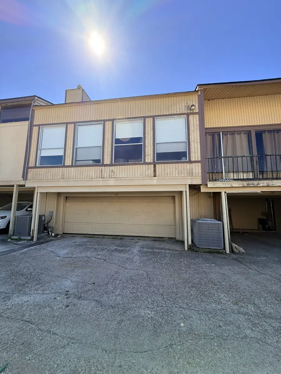 23 Lakeway Street, Panorama Village, TX 77304 - #3