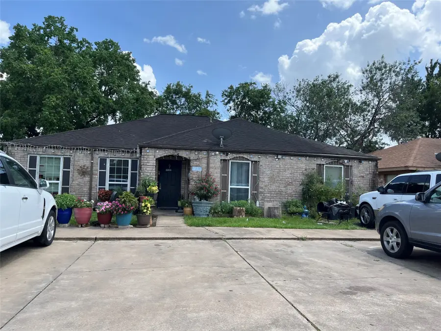 12207 White Cap Lane, Houston, TX 77072 - Image #2