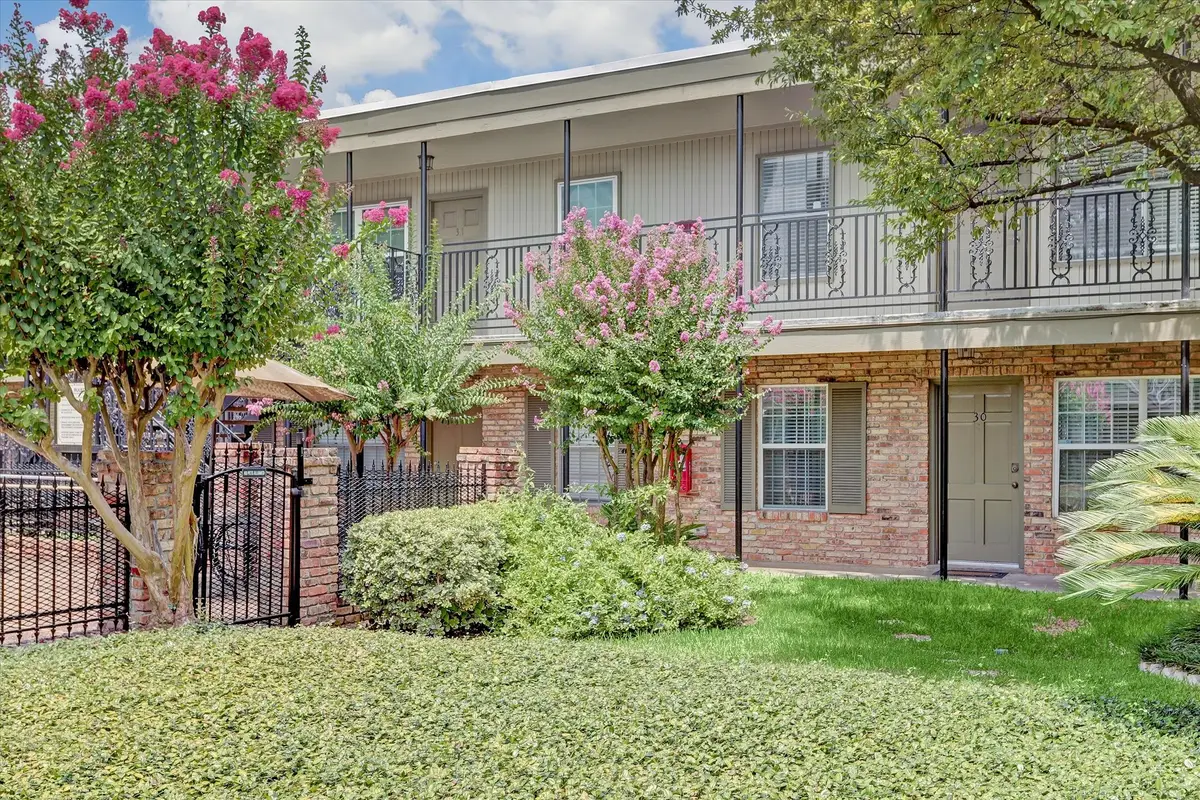 3131 Southwest Freeway #C29, Houston, TX 77098 - Image #1
