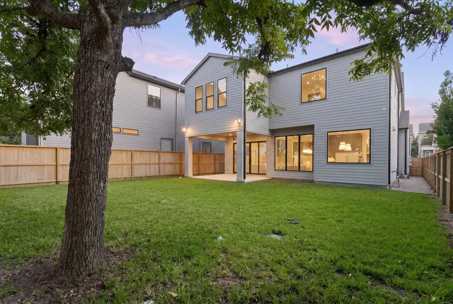 711 E 12th Street, Houston, TX 77008 - #2