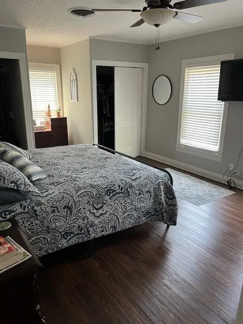 216 S William Barnett Avenue, Cleveland, TX 77327 - Image #2