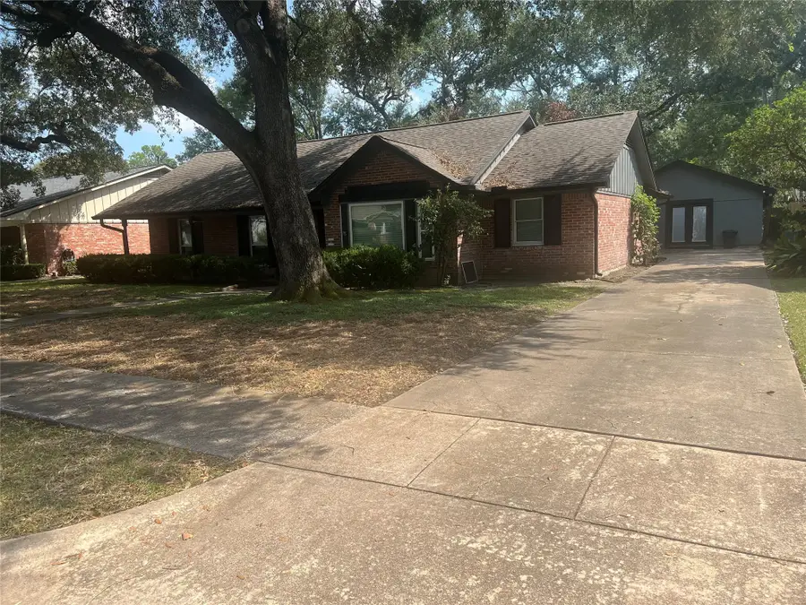 7819 Skyline Drive, Houston, TX 77063 - Image #2