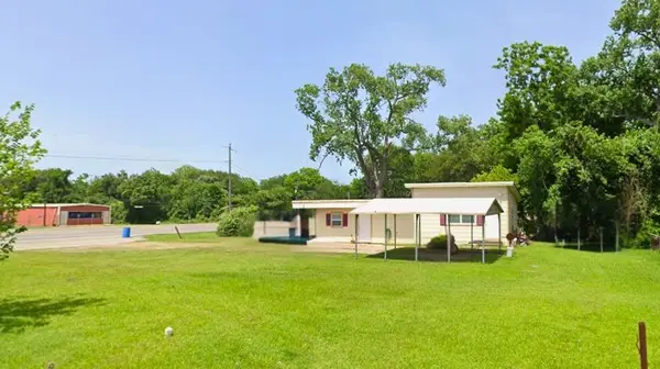 6510 Highway 6, Hitchcock, TX 77563
