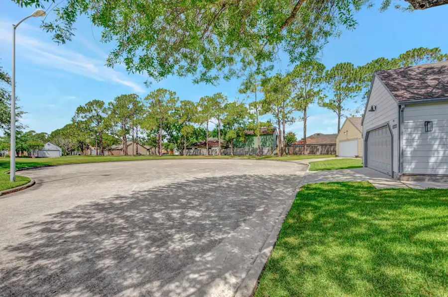 16707 Ashmoor Court, Houston, TX 77058 - #3