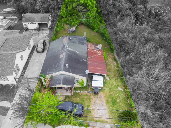 833 Booth Street, Houston, TX 77009