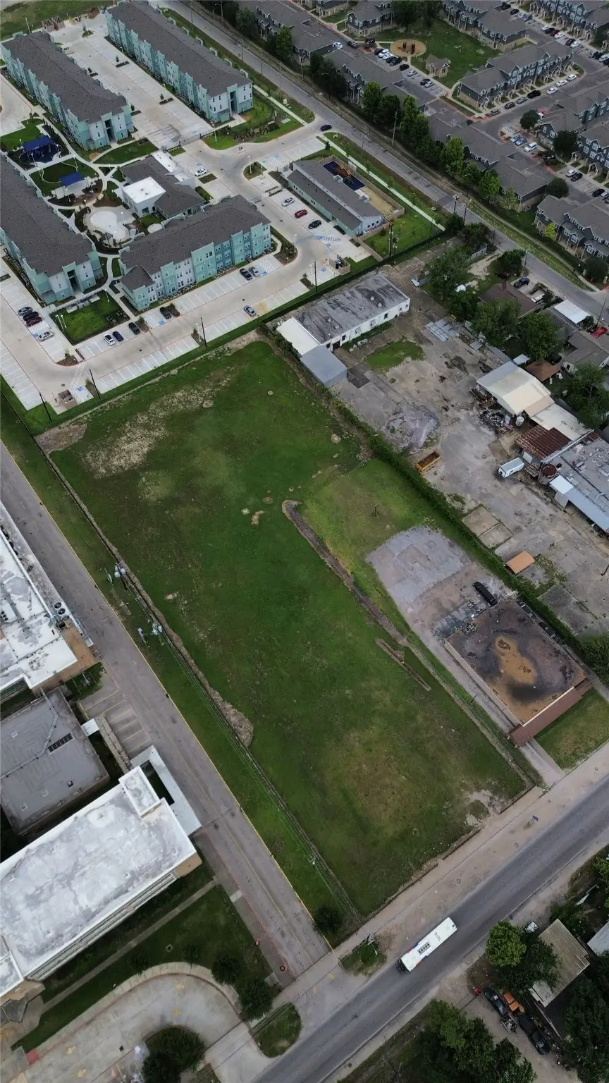 411 Berry Road, Houston, TX 77022 - Image #1