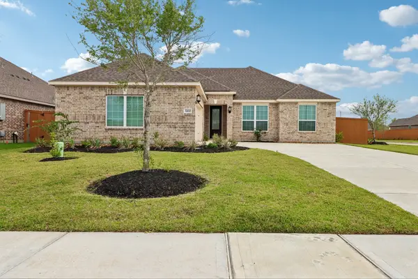 3202 Bolt Rope Drive, Texas City, TX 77510