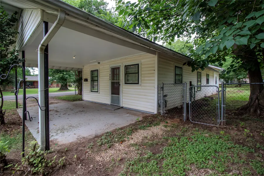 506 W Elm Street, Crockett, TX 75835 - #2