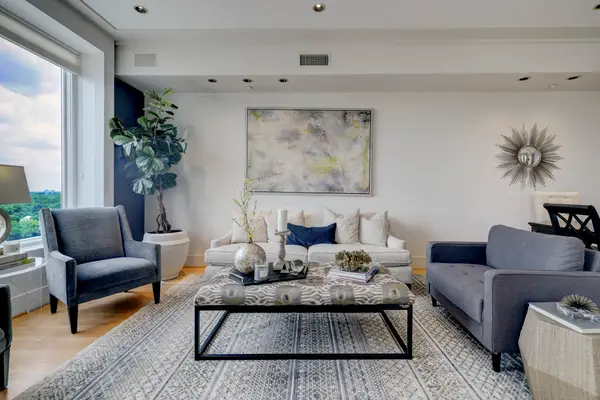 2520 Robinhood Street #1012, Houston, TX 77005