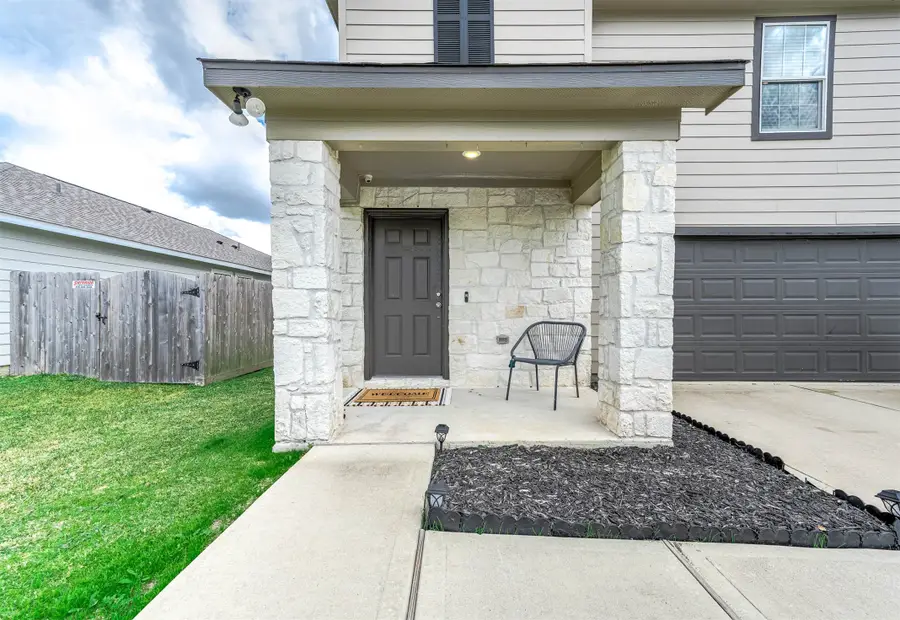 2015 Avenue H, Danbury, TX 77534 - #2