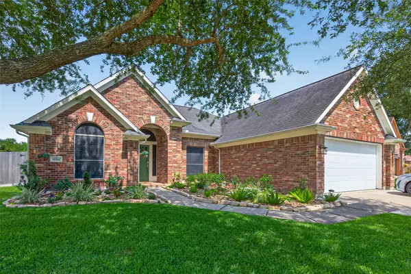 8014 Caribou Court, Baytown, TX 77523
