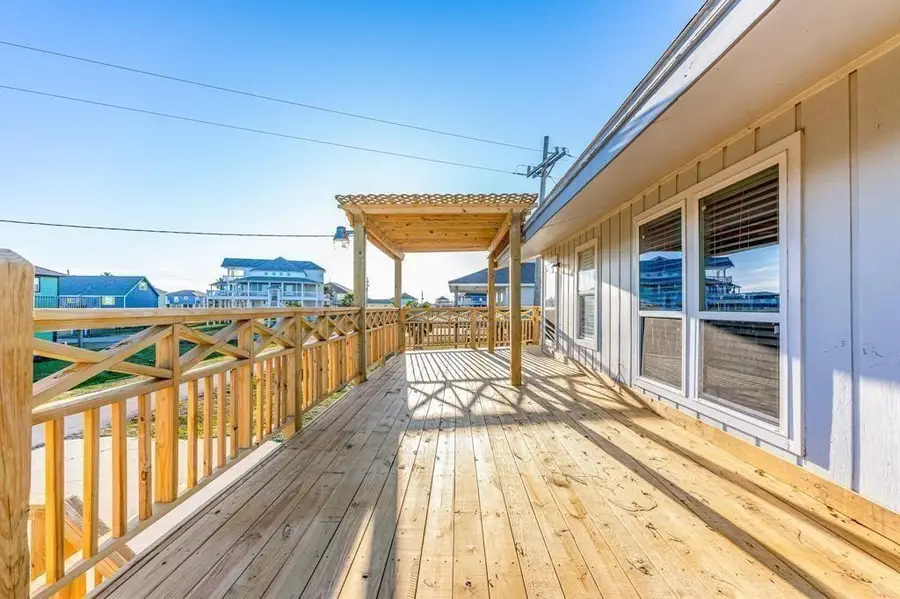 3619 Barracuda, Crystal Beach, TX 77650 - #3