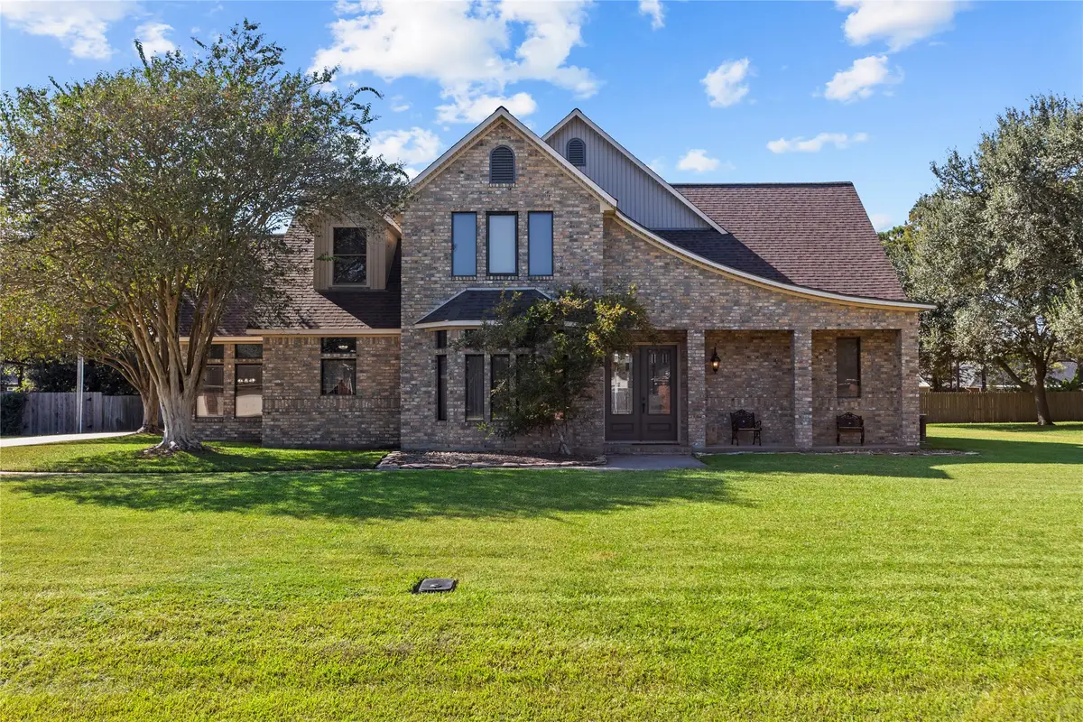 12315 Fisher Drive, Monterey Belvieu, TX 77523 - Image #1