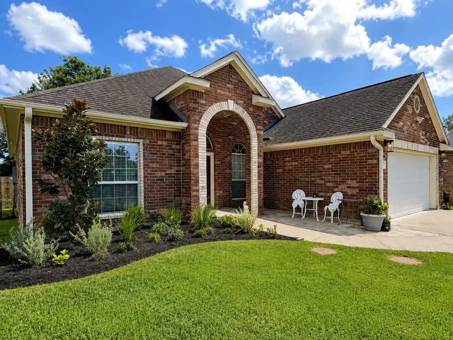 519 Oleander Street, Lake Jackson, TX 77566 - #2