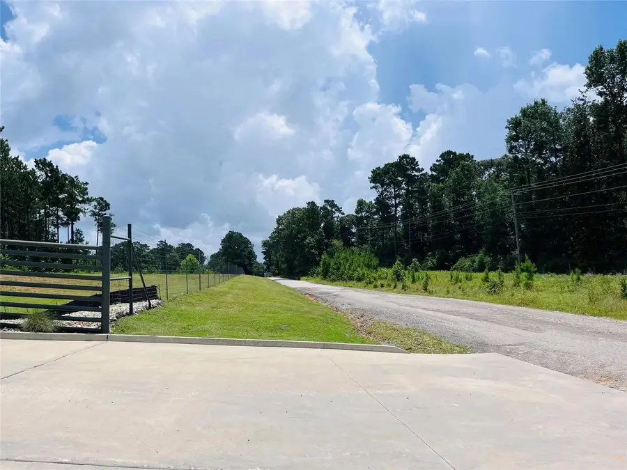 1151 S Anna Grace Road, Livingston, TX 77351 - #3