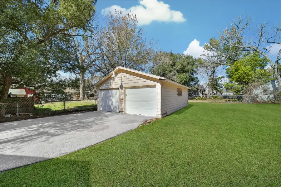 119 Pecan Drive, Baytown, TX 77520 - Image #2