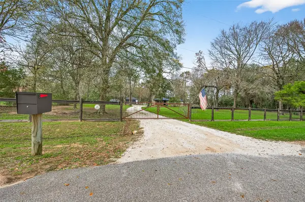 31915 Debbi Lane, Magnolia, TX 77355