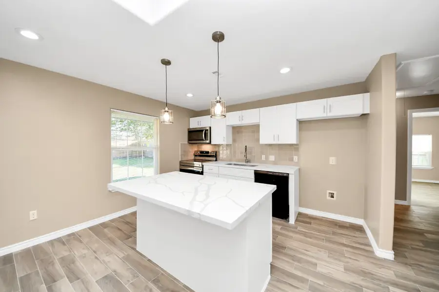 5959 Belmark Street, Houston, TX 77033 - Image #2