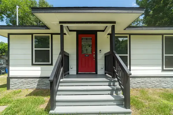 404 Oaklawn Street, League City, TX 77573