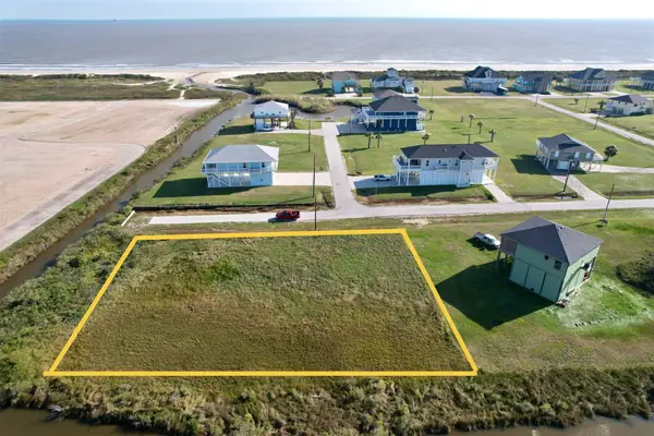 697 Overlook Drive, Crystal Beach, TX 77650