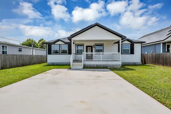 429 Road 5107, Cleveland, TX 77327