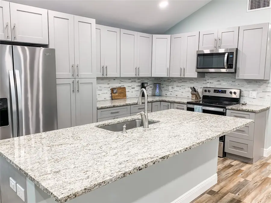 246 Seagull, Sargent, TX 77414 - Image #2